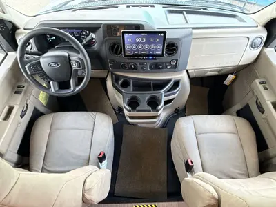 2027 Winnebago Suncruiser photo 41