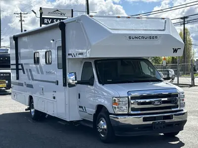 2027 Winnebago Suncruiser photo 3