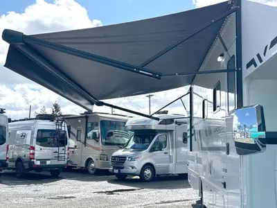 2027 Winnebago Suncruiser photo 17
