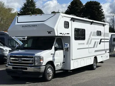 2027 Winnebago Suncruiser photo 5