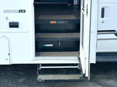 2027 Winnebago Suncruiser photo 18
