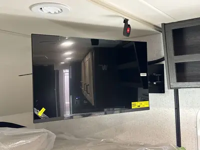 2027 Winnebago Suncruiser photo 34