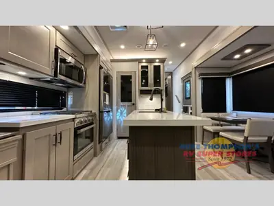 2025 Grand Design Influence photo 10