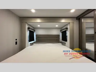 2025 Grand Design Influence photo 21
