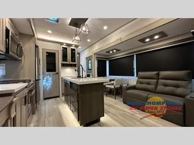 2025 Grand Design Influence photo 11