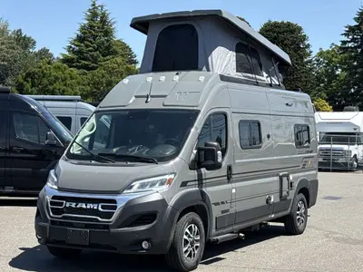 2027 Winnebago Solis photo 5