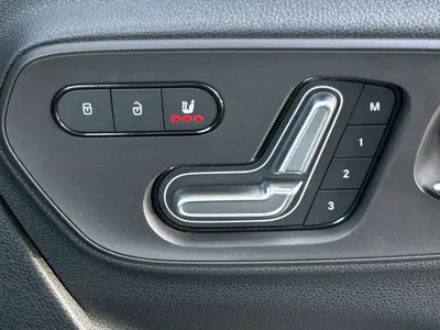 2027 Winnebago Navion photo 46