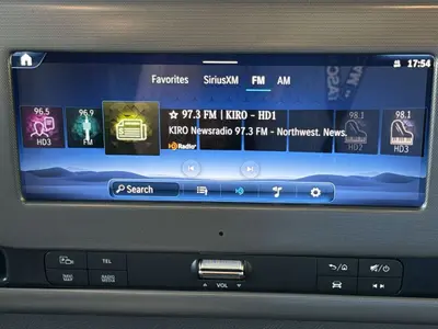 2027 Winnebago Navion photo 28