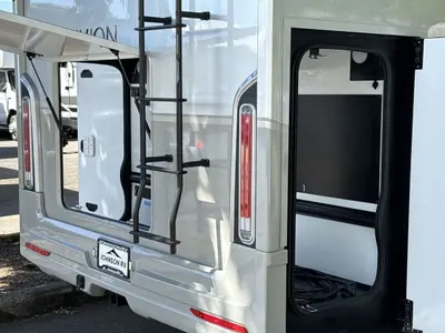 2027 Winnebago Navion photo 16