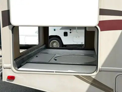 2015 Thor Motor Coach Four Winds photo 14