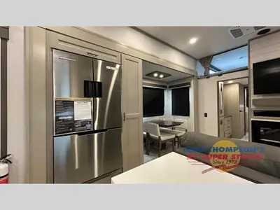 2025 Grand Design Influence photo 7