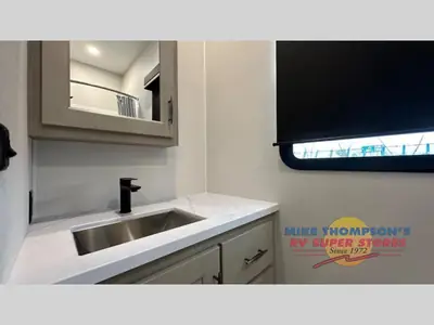 2025 Grand Design Influence photo 20