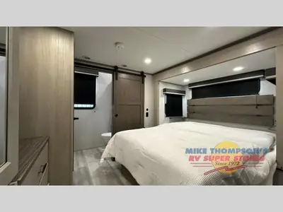 2025 Grand Design Influence photo 15