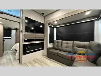 2025 Grand Design Influence photo 8