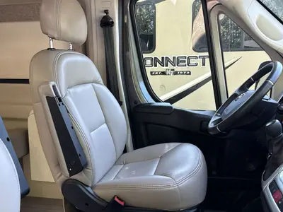 2022 Thor Motor Coach Sequence photo 20