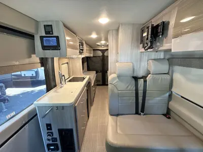 2022 Thor Motor Coach Sequence photo 41