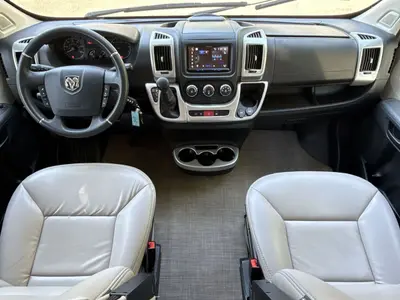 2022 Thor Motor Coach Sequence photo 39