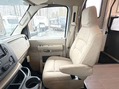 2027 Winnebago Suncruiser photo 20
