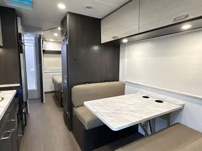 2027 Winnebago Suncruiser photo 27