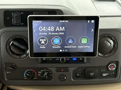 2027 Winnebago Suncruiser photo 23