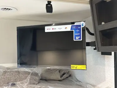 2027 Winnebago Suncruiser photo 34