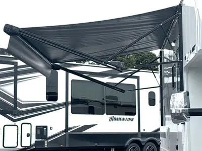 2027 Winnebago Suncruiser photo 17