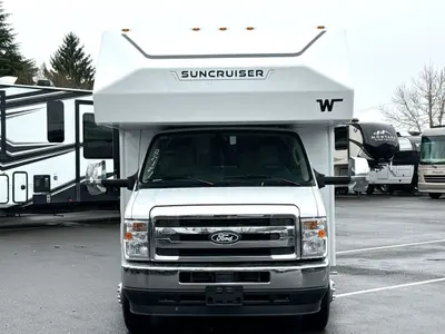 2027 Winnebago Suncruiser photo 4