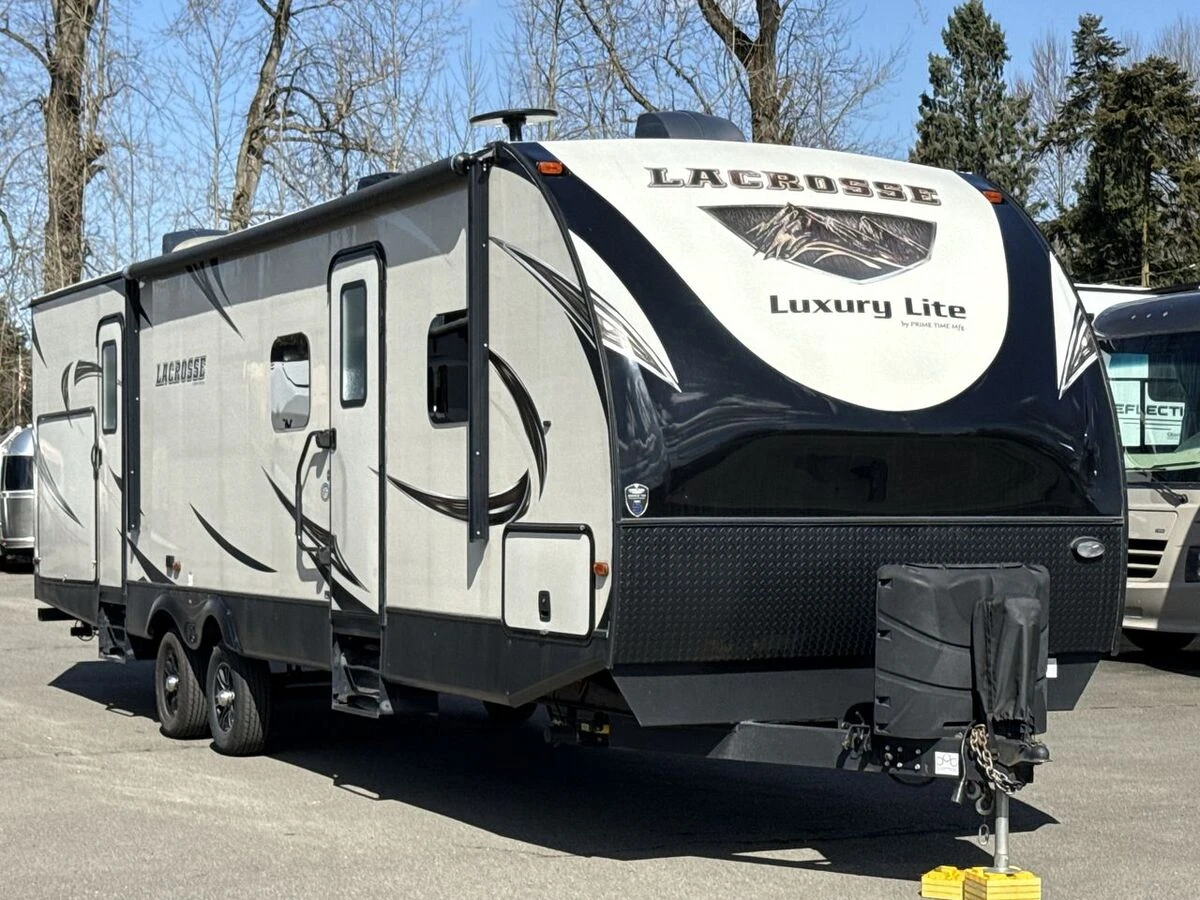 2019 Prime Time LaCrosse exterior