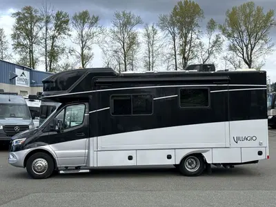 2022 Renegade Villagio photo 6