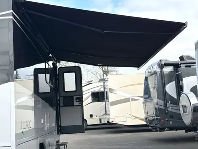 2022 Renegade Villagio photo 16