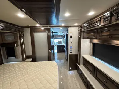 2019 Newmar Dutch Star photo 44