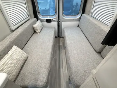2026 Thor Motor Coach Tellaro photo 35