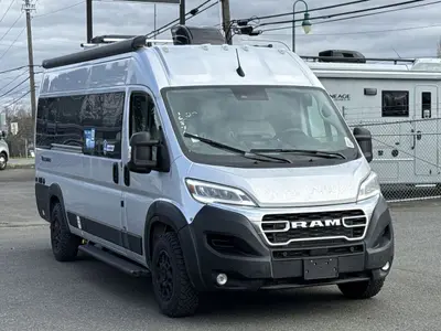 2026 Thor Motor Coach Tellaro photo 3