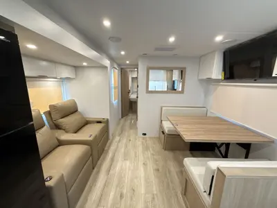2026 Winnebago Thrive photo 39