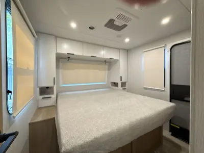 2026 Winnebago Thrive photo 32