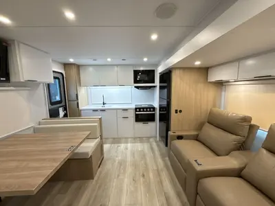 2026 Winnebago Thrive photo 38