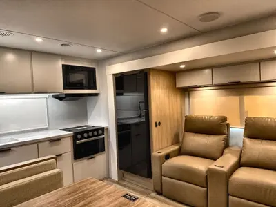 2026 Winnebago Thrive photo 24
