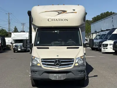 2015 Thor Motor Coach Citation photo 4