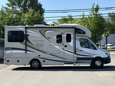 2015 Thor Motor Coach Citation photo 10