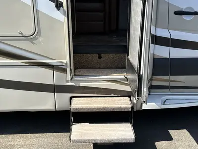 2015 Thor Motor Coach Citation photo 20