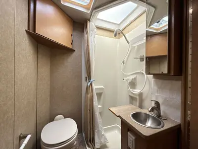2015 Thor Motor Coach Citation photo 39