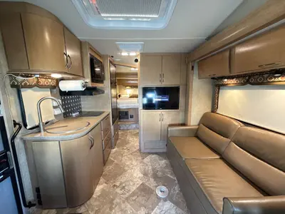 2015 Thor Motor Coach Citation photo 45