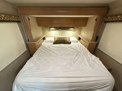 2015 Thor Motor Coach Citation photo 38