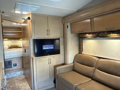 2015 Thor Motor Coach Citation photo 30