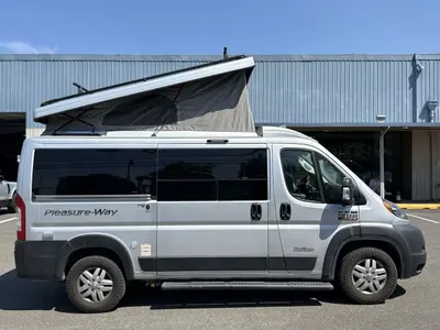 2023 Pleasure Way Tofino photo 10
