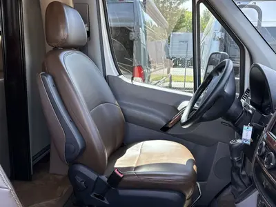 2017 Thor Motor Coach Siesta photo 22