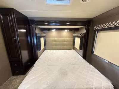 2017 Thor Motor Coach Siesta photo 39