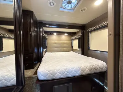 2017 Thor Motor Coach Siesta photo 40
