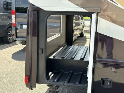 2017 Thor Motor Coach Siesta photo 15