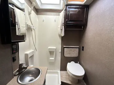 2017 Thor Motor Coach Siesta photo 41